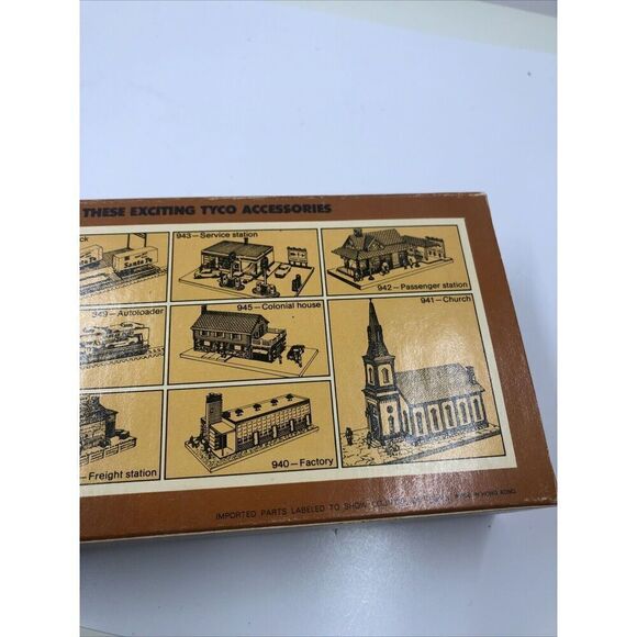 Tyco HO Scale 62' Gulf Triple Dome Tank Train Car. - Picture 11 of 13